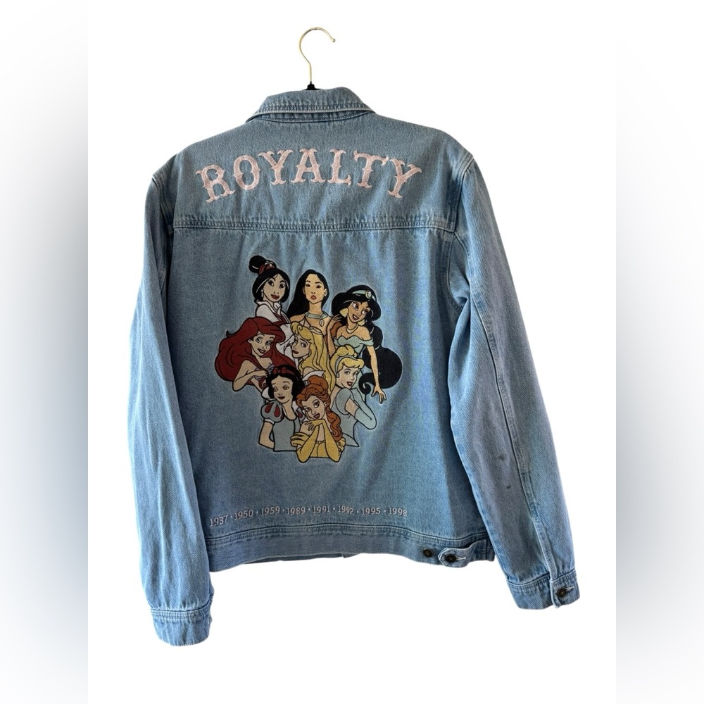 Vintage 90’s  Disney Royalty Denim Jacket with Princess Design size XL - Picture 4 of 15
